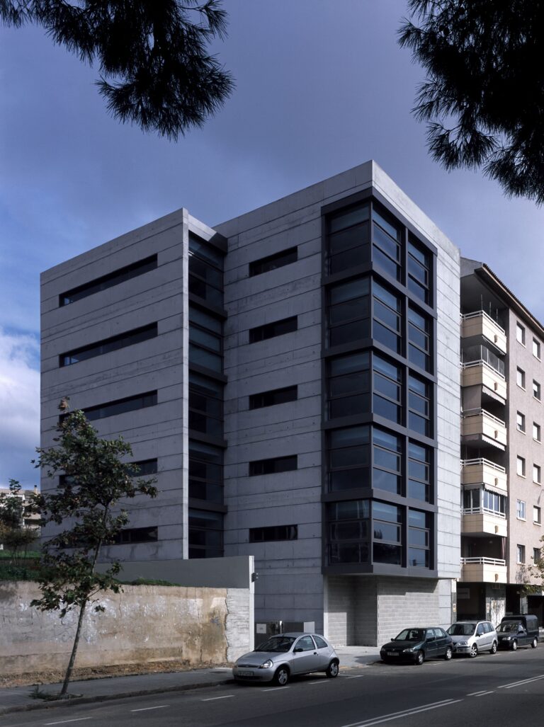 Edificio J38